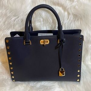 Michael Michael Kors

SYLVIE STUD LARGE SATCHEL